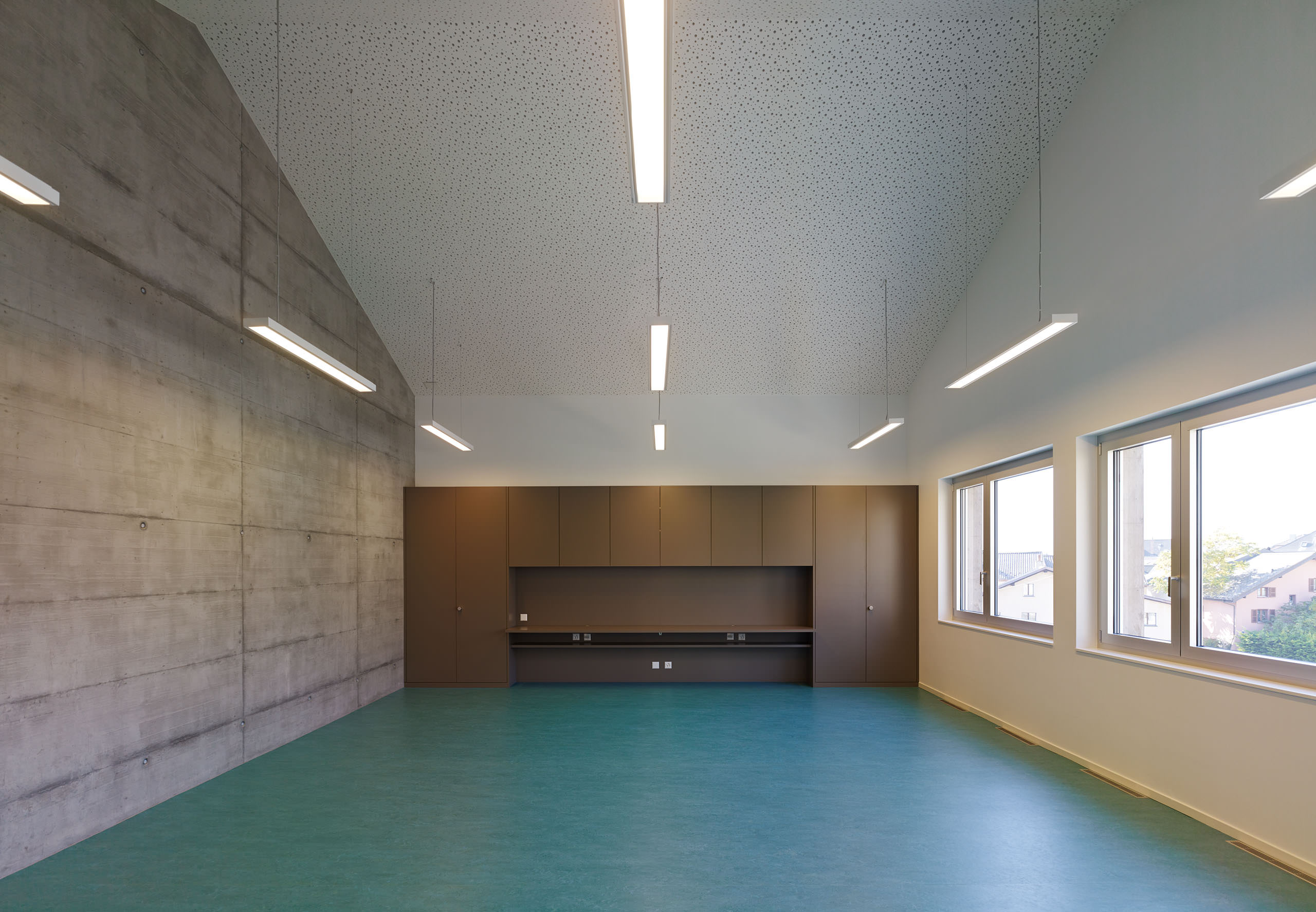 E12401 ALPA 036180p j2560